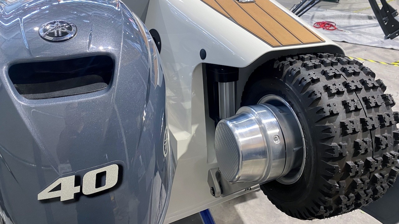 Amphibious Sealegs 3.8m Tender rear wheel