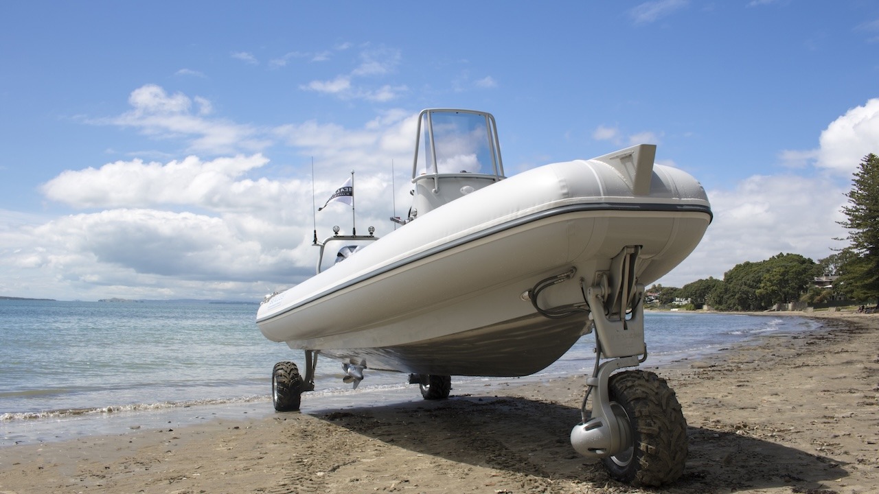 Amphibious Sealegs 7.1m Sport RIB 1