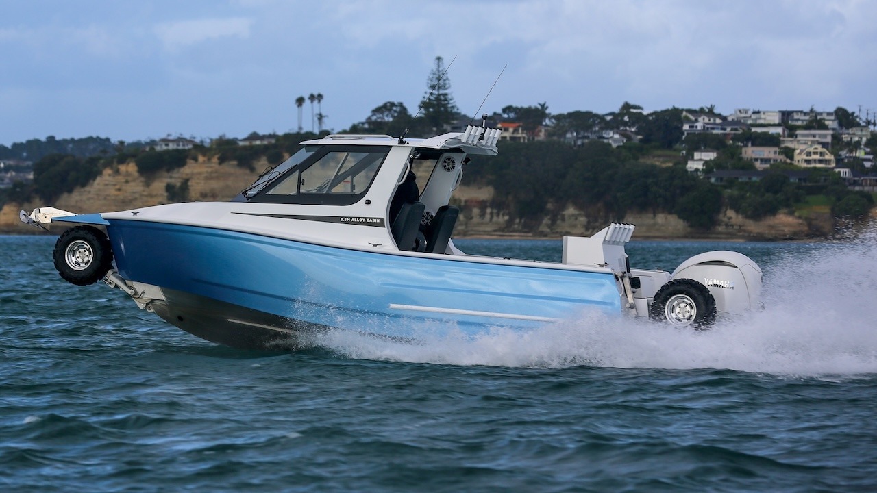 Amphibious Sealegs 8.5m Alloy Cabin 4