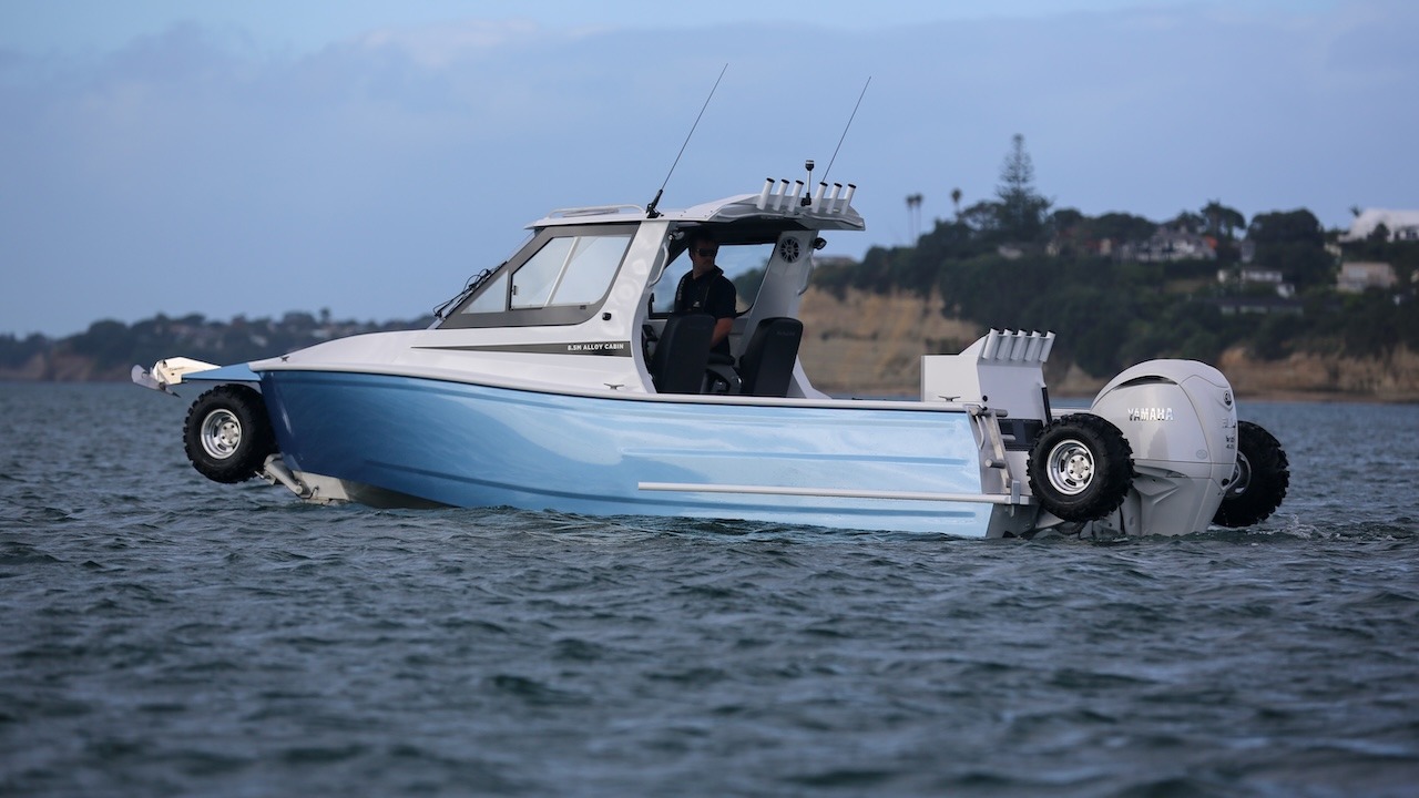Amphibious Sealegs 8.5m Alloy Cabin 5