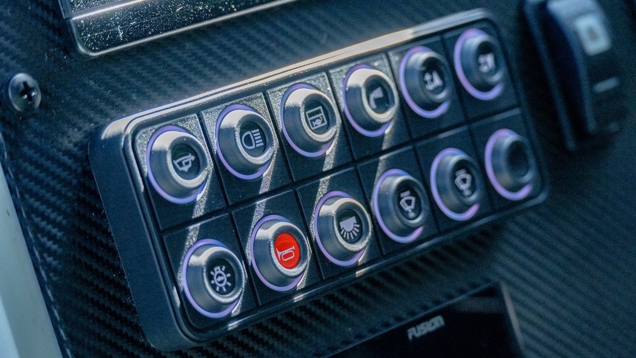 Amphibious Sealegs 8.6m Alloy MAX control panel